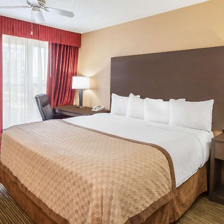 Affordable Suites Of America Detroit-Warren Eksteriør billede