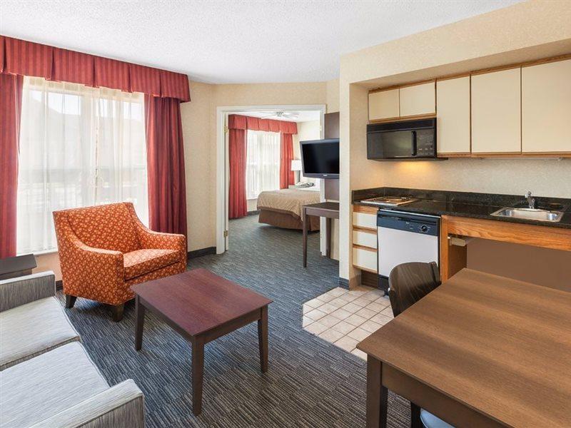 Affordable Suites Of America Detroit-Warren Eksteriør billede