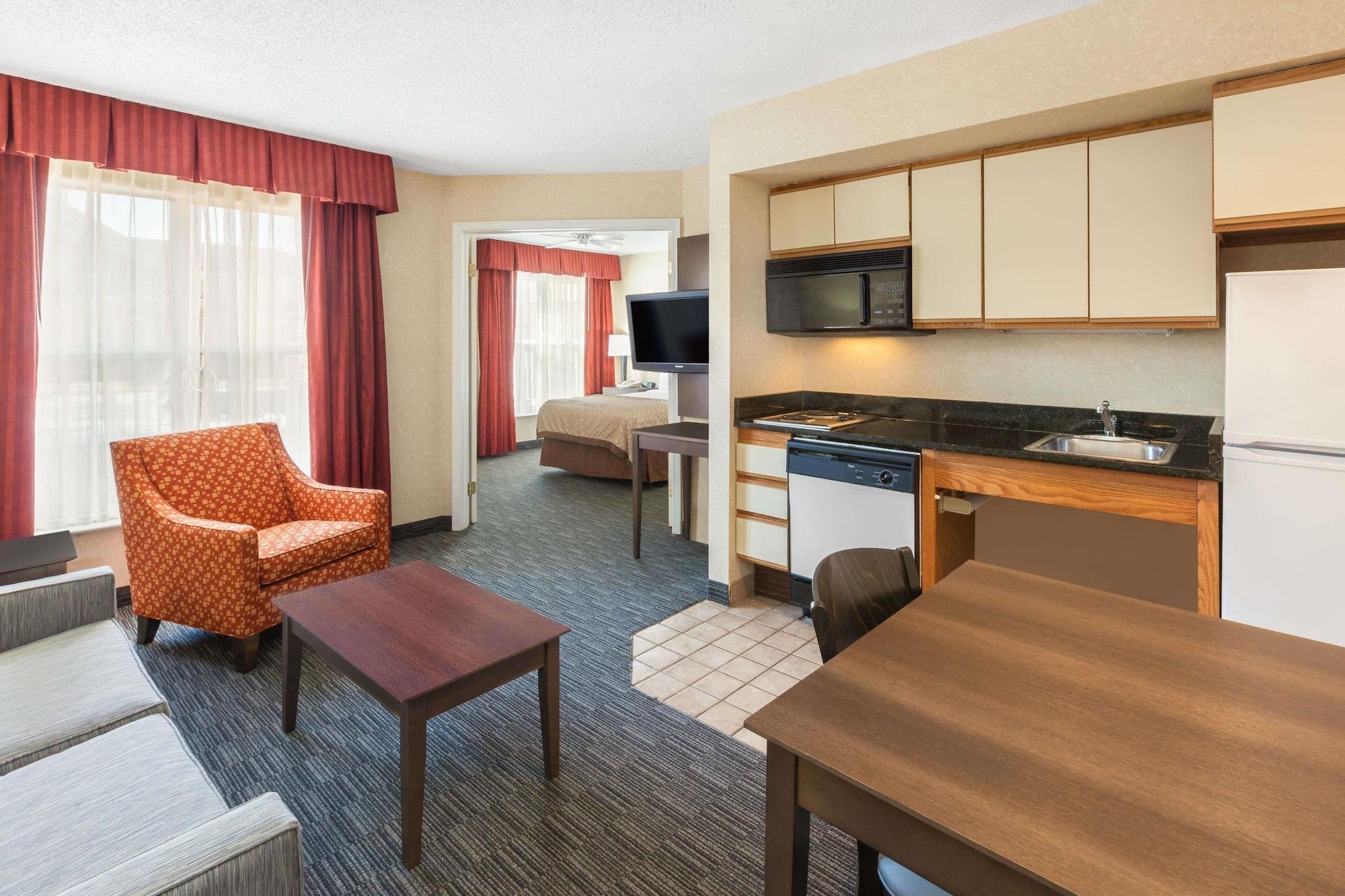 Affordable Suites Of America Detroit-Warren Eksteriør billede