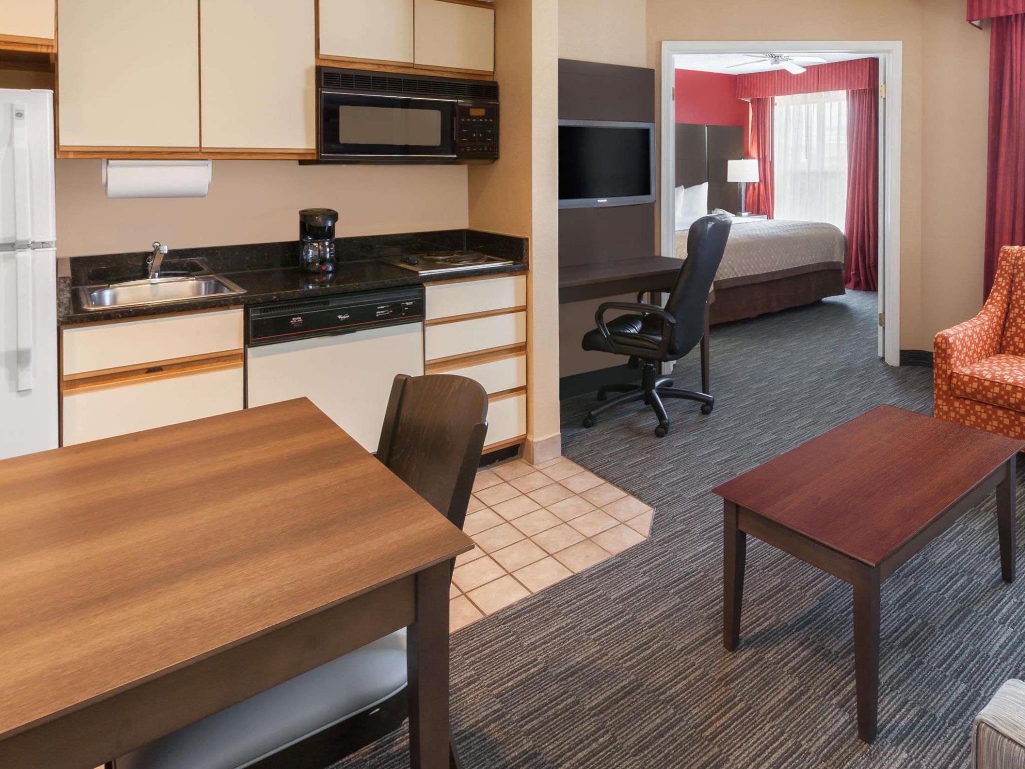 Affordable Suites Of America Detroit-Warren Eksteriør billede
