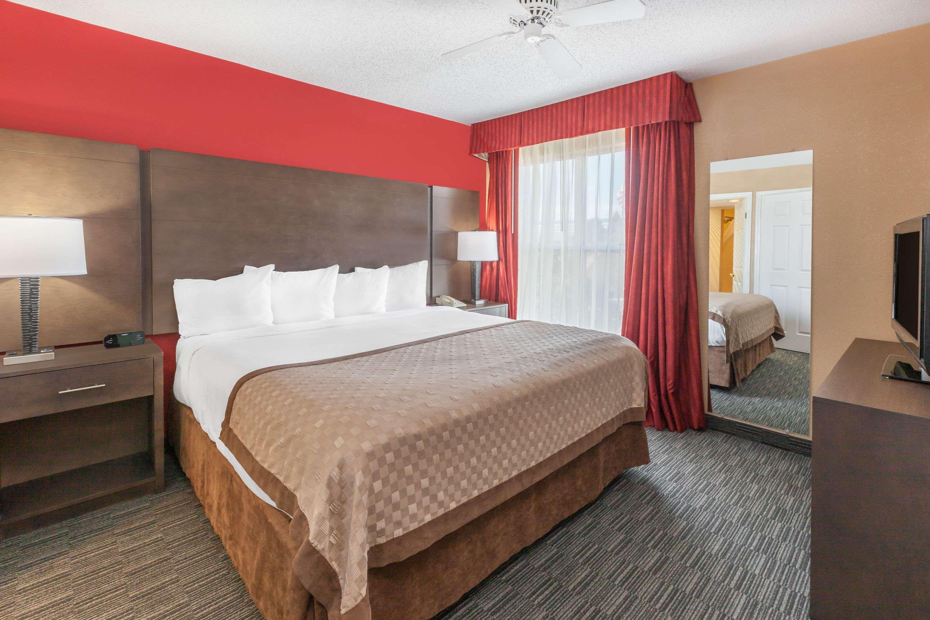 Affordable Suites Of America Detroit-Warren Eksteriør billede